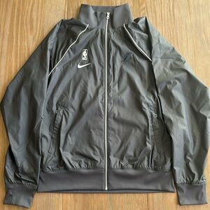 LA Lakers Nike Zip up Jacket Windbreaker sz Medium - NWOT